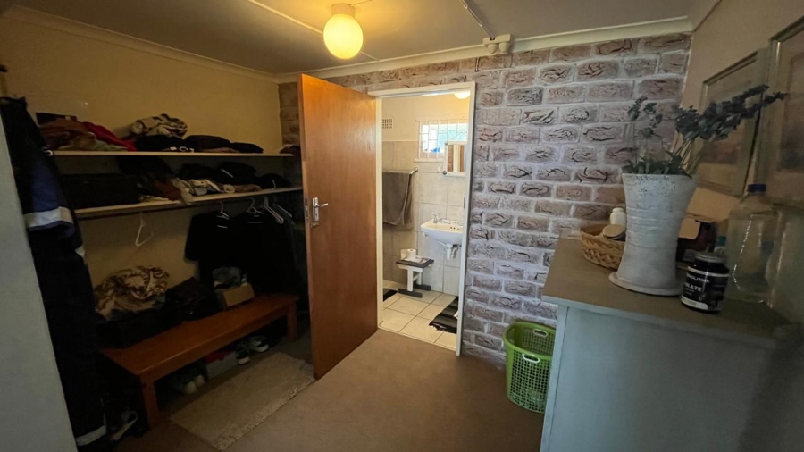 6 Bedroom Property for Sale in Oyster Bay Eastern Cape
